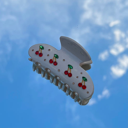 jazmyn clip in cherry