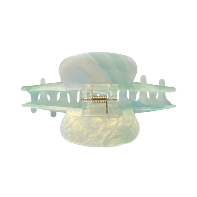 color-changing clip in mermaid/celeste